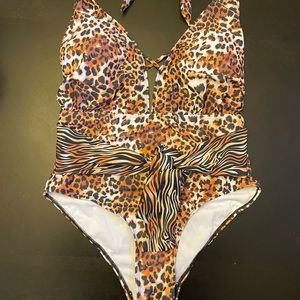 Shein Plunging V-neck Leopard print one piece swimsuit